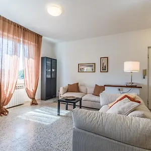 Sunshine House , Lerici Italia