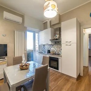 Casa Solemare , Savona Italia